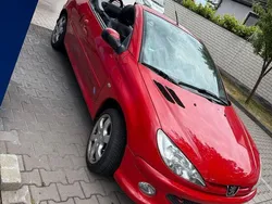 Rot Gebraucht 2005 Peugeot 206 CC Cabrio | 900 €
