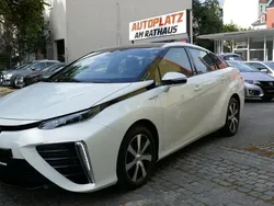 Weiß Gebraucht 2020 Toyota Mirai Limousine | 13.950 € (Fairer Preis)