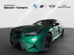Grün Neu 2025 BMW M5 Sport Line Kombi | 147.700 € (Fairer Preis)
