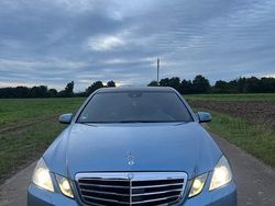 Blau Gebraucht 2010 Mercedes E350 Avantgarde Limousine | 13.900 € (Teuer)