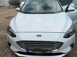 Weiß Gebraucht 2021 Ford Focus Cool & Connect Kombi | 13.000 € (Guter Preis)