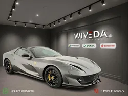 Grau Gebraucht 2023 Ferrari 812 Cabrio | 460.000 €