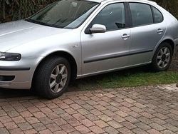 Grau Gebraucht 2002 Seat Leon Kleinwagen | 790 €