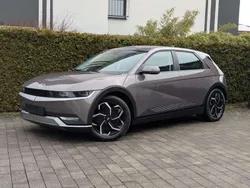 Mystic olive metallic (mic) Gebraucht 2022 Hyundai Ioniq 5 SUV | 24.400 € (Guter Preis)