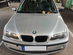 Silber Gebraucht 2005 BMW 320 Sport Line Kombi | 2.000 € (Guter Preis)
