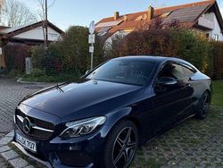 Blau Gebraucht 2017 Mercedes C300 AMG line Coupé | 33.490 € (Etwas zu teuer)