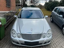 Silber Gebraucht 2006 Mercedes E320 Limousine | 8.500 € (Etwas zu teuer)