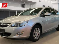 Silber Gebraucht 2011 Opel Astra Design Edition Kombi | 5.990 € (Etwas zu teuer)