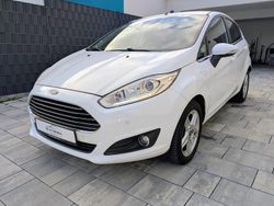 Weiß Gebraucht 2013 Ford Fiesta Titanium Kleinwagen | 5.599 € (Fairer Preis)