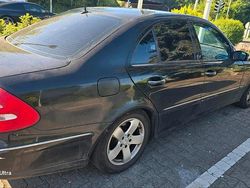 Schwarz Gebraucht 2004 Mercedes E220 Limousine | 1.880 € (Guter Preis)