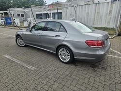 Silber Gebraucht 2013 Mercedes E300 Limousine | 20.000 € (Teuer)