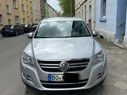Grau Gebraucht 2010 VW Tiguan Team SUV | 6.000 € (Guter Preis)