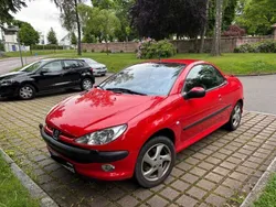 Rot Gebraucht 2001 Peugeot 206 CC Cabrio | 2.350 € (Fairer Preis)