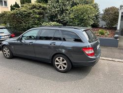 Grau Gebraucht 2010 Mercedes C200 Kombi | 4.400 €