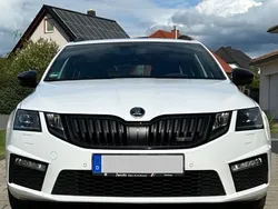 Weiß Gebraucht 2020 Skoda Octavia RS Kombi | 18.750 € (Superpreis)