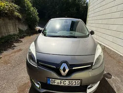 Grau Gebraucht 2013 Renault Grand Scénic III Bose Edition Van / Kleinbus | 6.700 € (Fairer Preis)