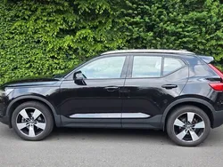 Schwarz Gebraucht 2022 Volvo XC40 Momentum SUV | 30.200 € (Guter Preis)
