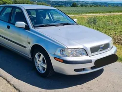 Silber Gebraucht 2002 Volvo V40 Kombi | 1.050 € (Guter Preis)