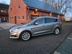 Andere farben Gebraucht 2017 Ford S-MAX Titanium Van / Kleinbus | 16.000 € (Fairer Preis)