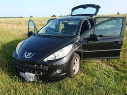Schwarz Gebraucht 2012 Peugeot 207 Forever Limousine | 5.950 € (Etwas zu teuer)