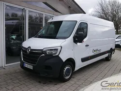 Mineralweiß Gebraucht 2022 Renault Master Basis Van | 32.900 €