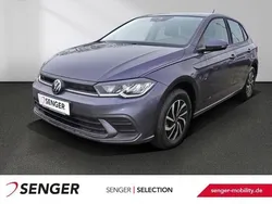 Grau Gebraucht 2024 VW Polo Life Limousine | 17.980 € (Guter Preis)