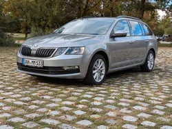 Grau Gebraucht 2017 Skoda Octavia Ambition Kombi | 10.500 € (Fairer Preis)