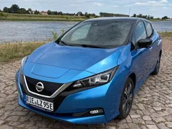 Blau Gebraucht 2020 Nissan Leaf Tekna Kleinwagen | 21.000 € (Fairer Preis)