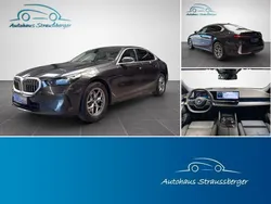 Grau Gebraucht 2023 BMW 520 Sport Line Limousine | 50.990 € (Superpreis)