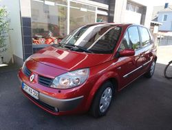 Rot Gebraucht 2004 Renault Scénic II Van / Kleinbus | 3.799 € (Teuer)