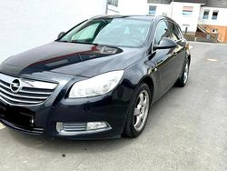 Schwarz Gebraucht 2011 Opel Insignia Kombi | 3.890 € (Fairer Preis)