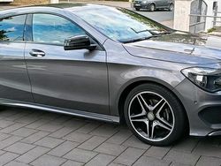 Grau Gebraucht 2016 Mercedes CLA200 Shooting Brake AMG line Kombi | 16.999 € (Fairer Preis)