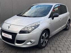 Grau Gebraucht 2011 Renault Scénic III Bose Edition Van / Kleinbus | 3.999 € (Guter Preis)