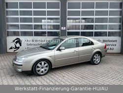 Grau Gebraucht 2003 Ford Mondeo Ghia Limousine | 2.990 € (Teuer)