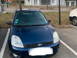Blau Gebraucht 2004 Ford Fiesta Kleinwagen | 1.299 € (Fairer Preis)