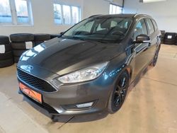 Grau Gebraucht 2016 Ford Focus Trend Kombi | 9.290 € (Fairer Preis)