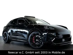 Tiefschwarzmetallic Gebraucht 2024 Porsche Macan 4 Electric Sport SUV | 118.990 € (Etwas zu teuer)