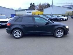 Mythosschwarz metallic Gebraucht 2015 Audi A3 Sportback Attraction Kleinwagen | 11.698 € (Superpreis)