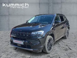 Solid black (schwarz) Gebraucht 2024 Jeep Compass Altitude SUV | 27.490 € (Fairer Preis)