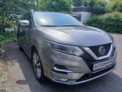 Grau Gebraucht 2020 Nissan Qashqai SUV | 21.990 €
