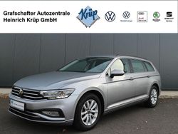 Silber Gebraucht 2022 VW Passat Business Kombi | 25.450 € (Fairer Preis)
