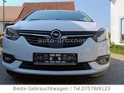 Weiß Gebraucht 2018 Opel Zafira Edition Van / Kleinbus | 14.985 € (Etwas zu teuer)