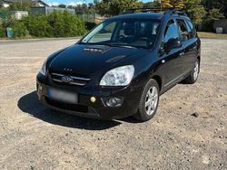 Schwarz Gebraucht 2010 Kia Carens Van / Kleinbus | 2.200 €