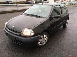 Schwarz Gebraucht 2000 Renault Clio II Kleinwagen | 1.350 € (Fairer Preis)