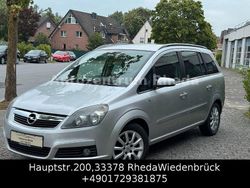 Grau Gebraucht 2006 Opel Zafira Basis Van / Kleinbus | 1.500 € (Fairer Preis)