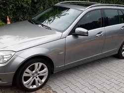 Silber Gebraucht 2009 Mercedes 220 Kombi | 3.575 €