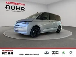 Reflexsilbermetallic Gebraucht 2024 VW Multivan Life Limousine | 50.900 € (Superpreis)