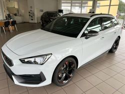 Weiß (metallic) Gebraucht 2023 Cupra Leon Kombi | 34.990 €