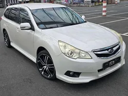Weiß Gebraucht 2010 Subaru Legacy Kombi | 6.990 € (Teuer)