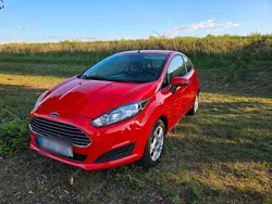 Rot Gebraucht 2014 Ford Fiesta SYNC Edition Kleinwagen | 4.600 € (Fairer Preis)